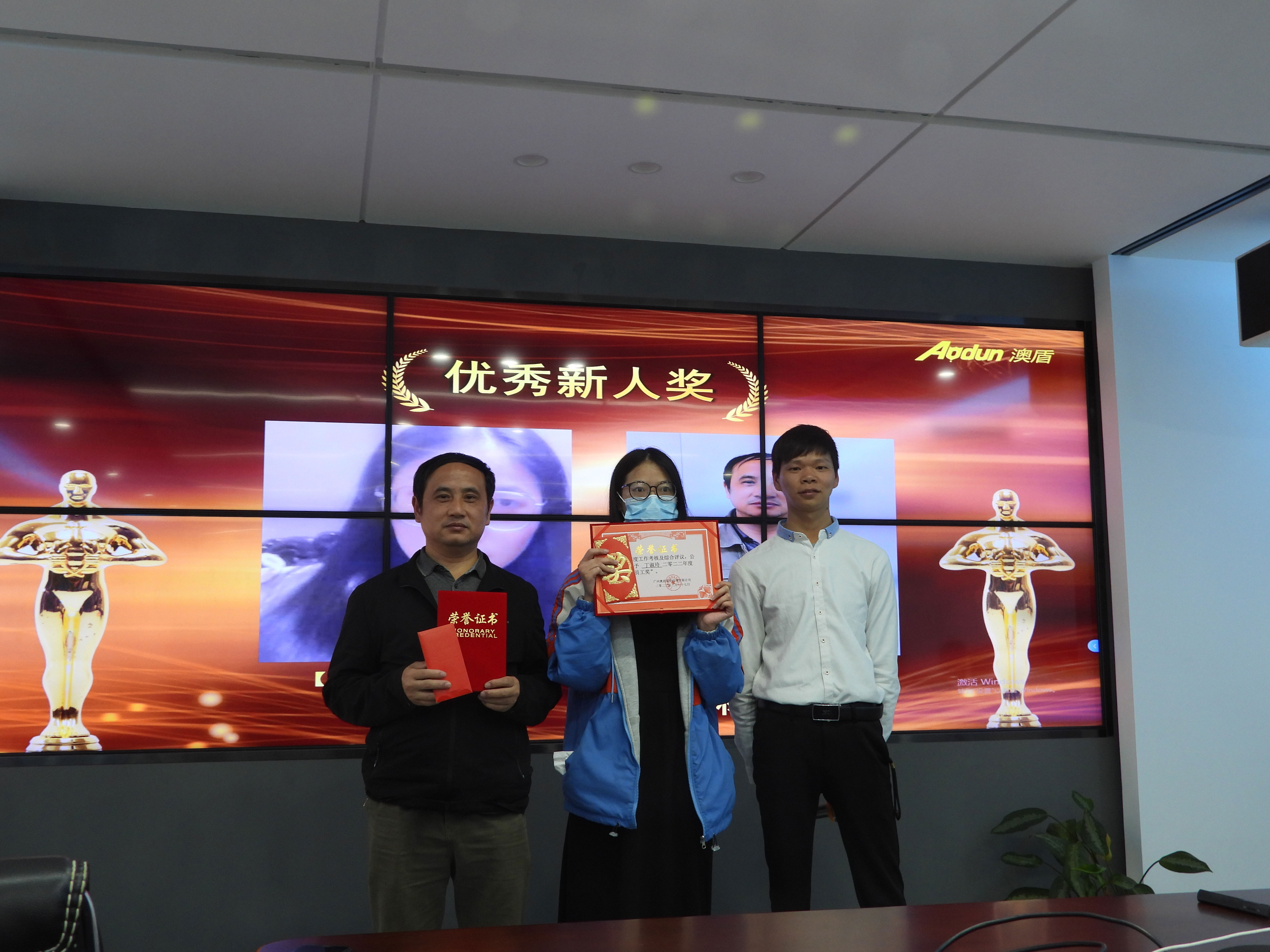 0f5fc3991993a395dd48bcb41864baf3.jpg 12.jpg